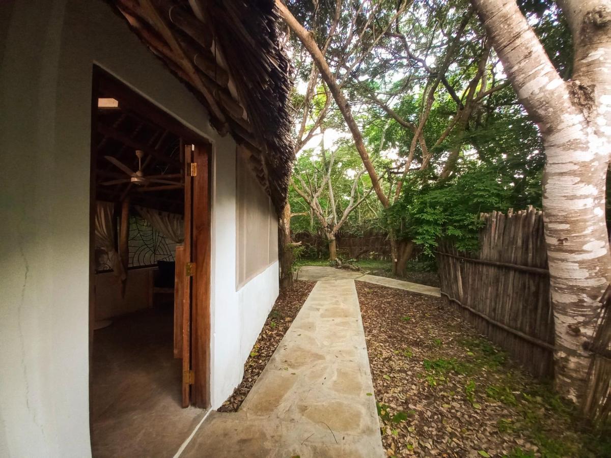 Watamu Beach Cottages B&B Kültér fotó