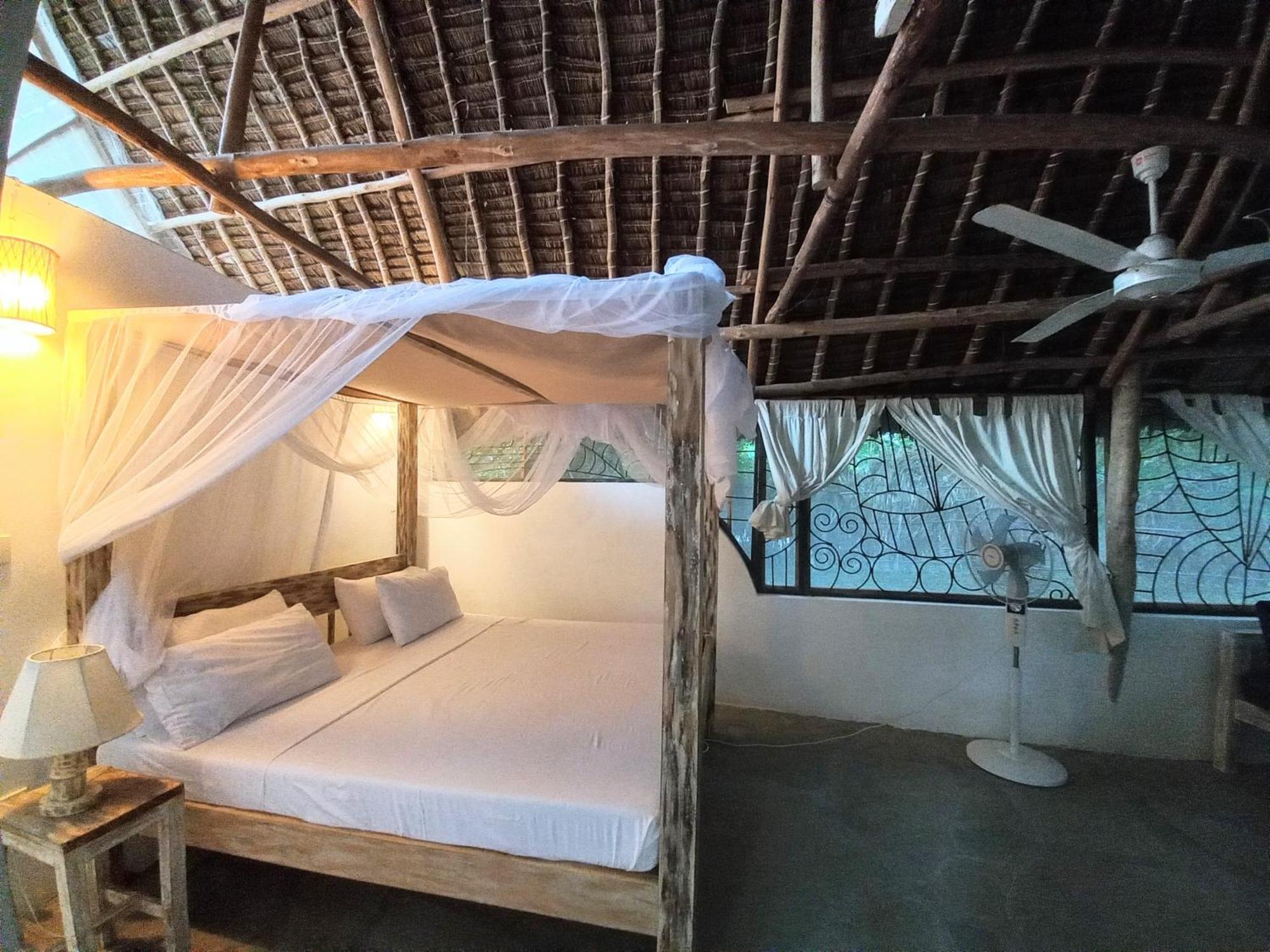 Watamu Beach Cottages B&B Szoba fotó